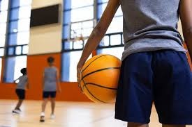 体育博彩中的“逆向选择”：你下注的那一刻已处劣势？（体育博彩里的“逆向选择”：为何你一下注就处于下风？）